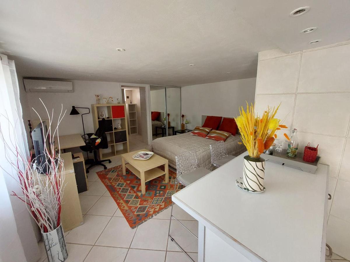 Studio Independant Pres Du Centre Ville Nîmes Dış mekan fotoğraf